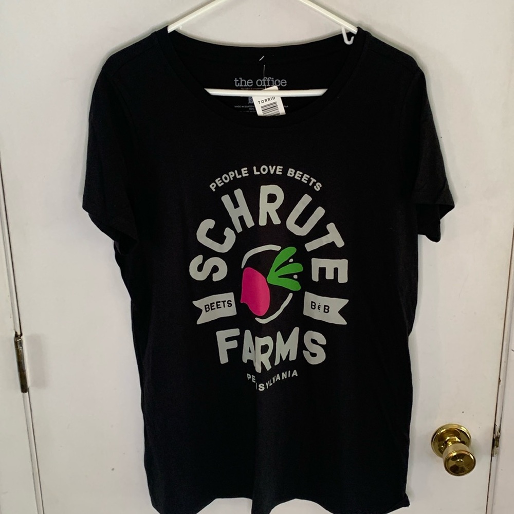 Torrid Size 0 The Office black Schrute Farms t-shirt